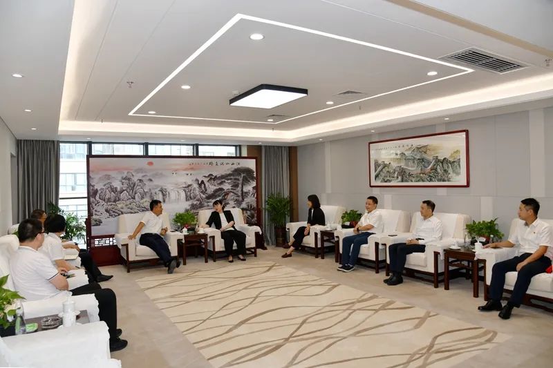 陕建六建集团与中国工商银行咸阳分行座谈交流