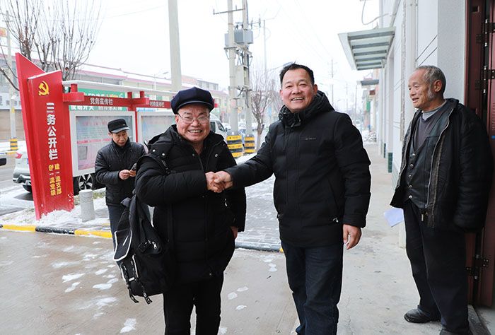 咸宁村书记冯永顺
